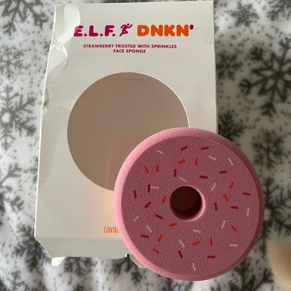 BNIB, Never used, E.L.F. X Dunkin Donuts Doughnut Makeup Sponge, Limited Edition - Picture 3 of 5